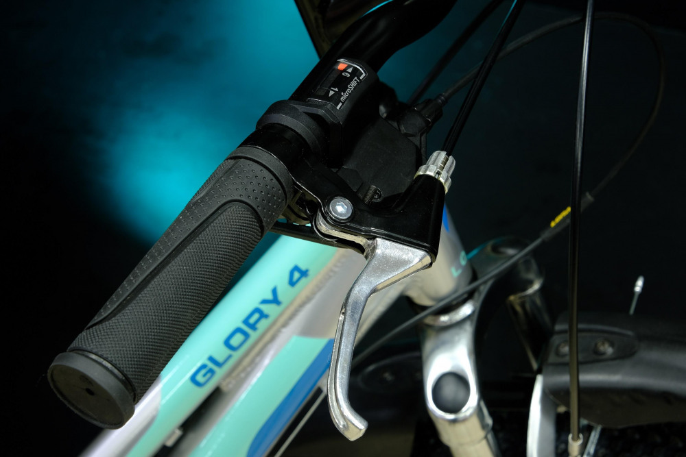 Lorak Glory 4 Серебристый/Бирюзовый рама 15 (на рост 141-160)